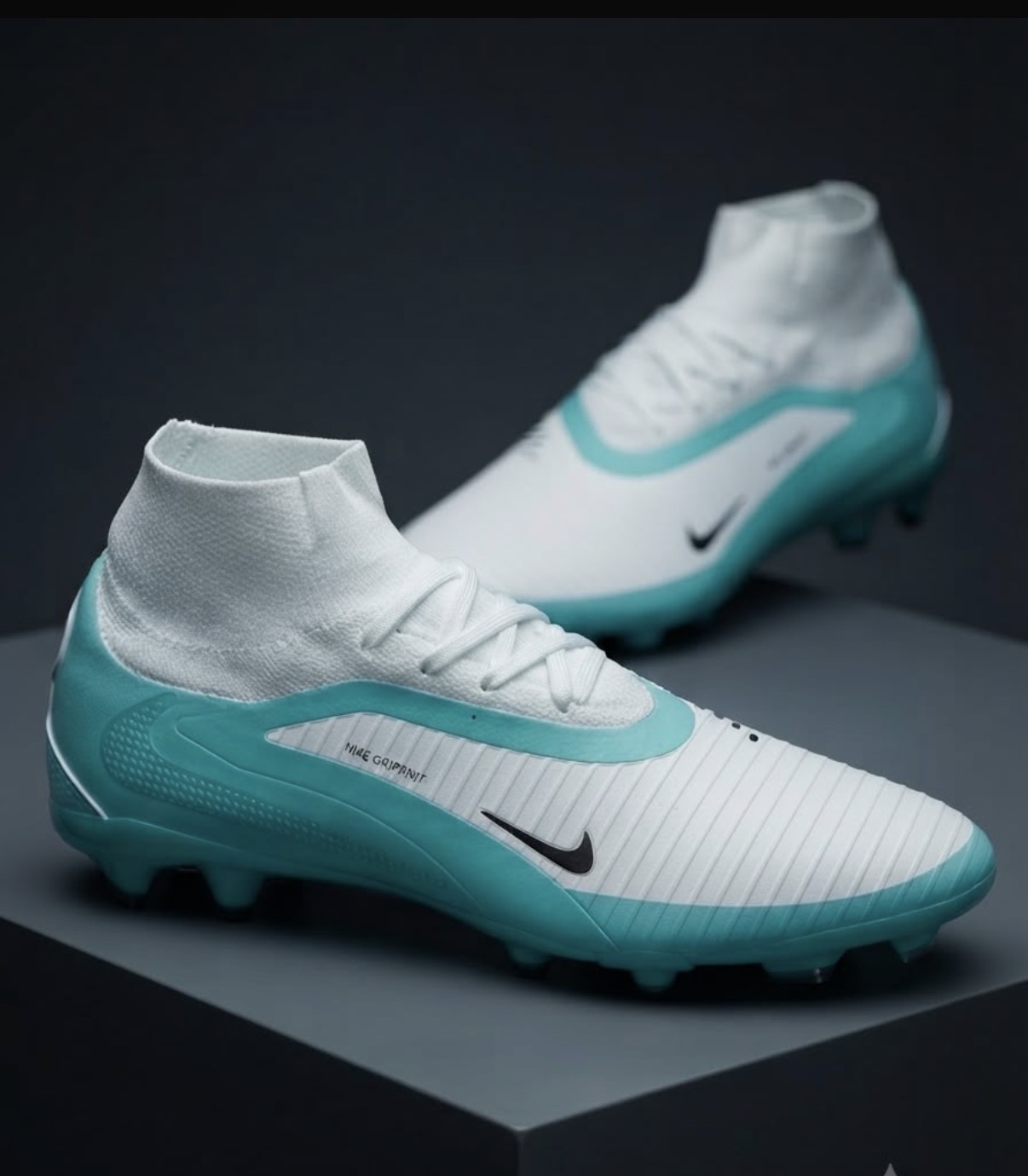 NIKE GRIPKNIT 